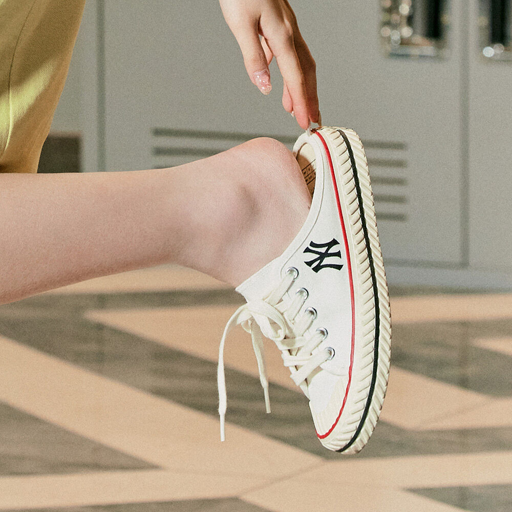 MLB] 플레이볼 오리진 뮬 (PLAYBALL ORIGIN MULE) NY (Off White