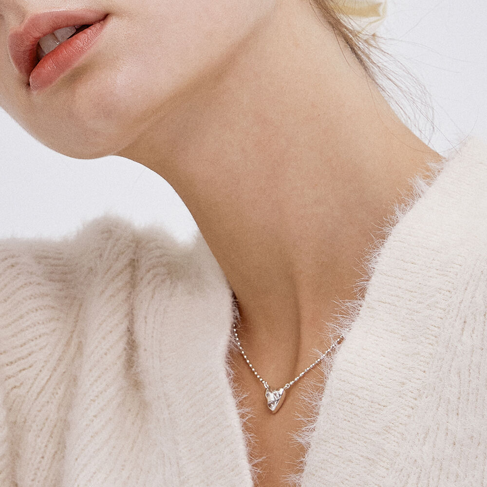 Vary Cubic Chips Heart Necklace NZ2029 - 감도 깊은 취향