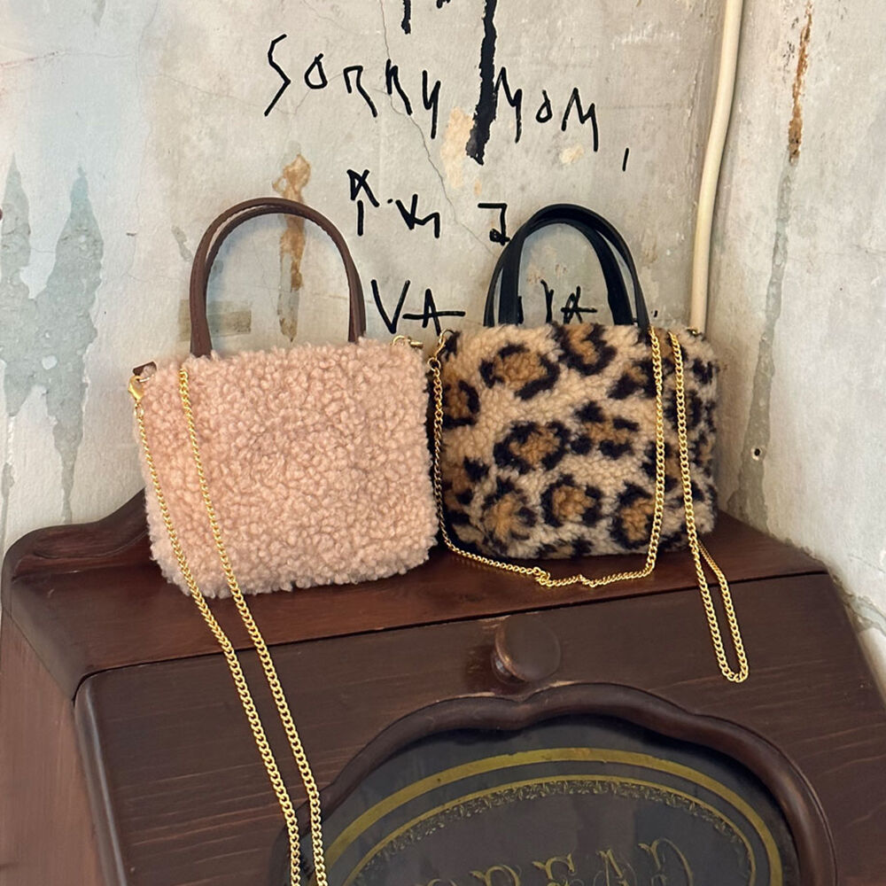 ★DE MERIEL★ Shearling Mini Fur Bag_2Colors DE MERIEL Shearling Mini Fur Bag2Colors Shearling Bag