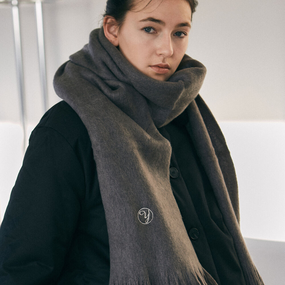 マフラー・ストール NICK&NICOLE MINIMAL SIGNATURE LOGO MUFFLERBEIGE NWH4AC002_BG NICOLE PREMIUM MUFFLER_BEIGE - 감도 깊은 취향 셀렉트샵 29CM