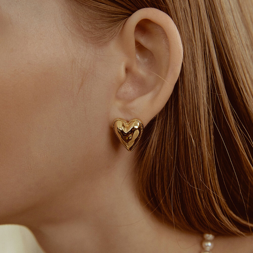 ☆TATIANA☆ Crush Heart Earring EC1944 Crush Heart Earring EC1944 - 감도 깊은 취향 셀렉트샵 29CM