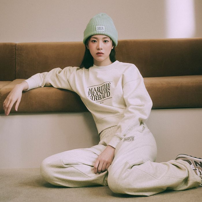 W CLASSIC LOGO CROP SWEATSHIRT oatmeal - 감도 깊은 취향 셀렉트샵 29CM