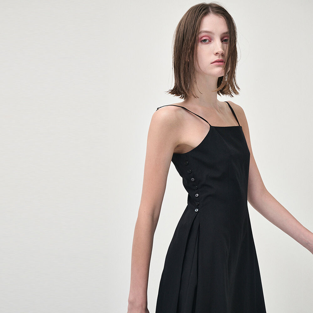 Slip Line Button Detail Dress, Black - 감도 깊은 취향 셀렉트