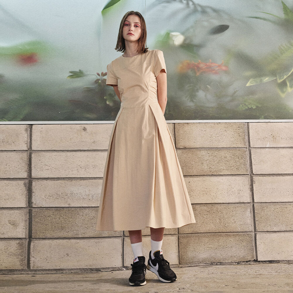 ワンピース ETMON Side Shirring Pintuck Dress, Yellow Beige Side Shirring Pintuck Dress, Yellow Beige - 감도 깊은 취향
