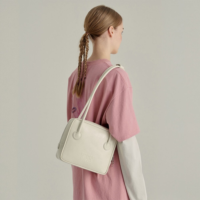 Bessette Shoulder (+Strap) Bag_Powder Pink Crinkle in 2023