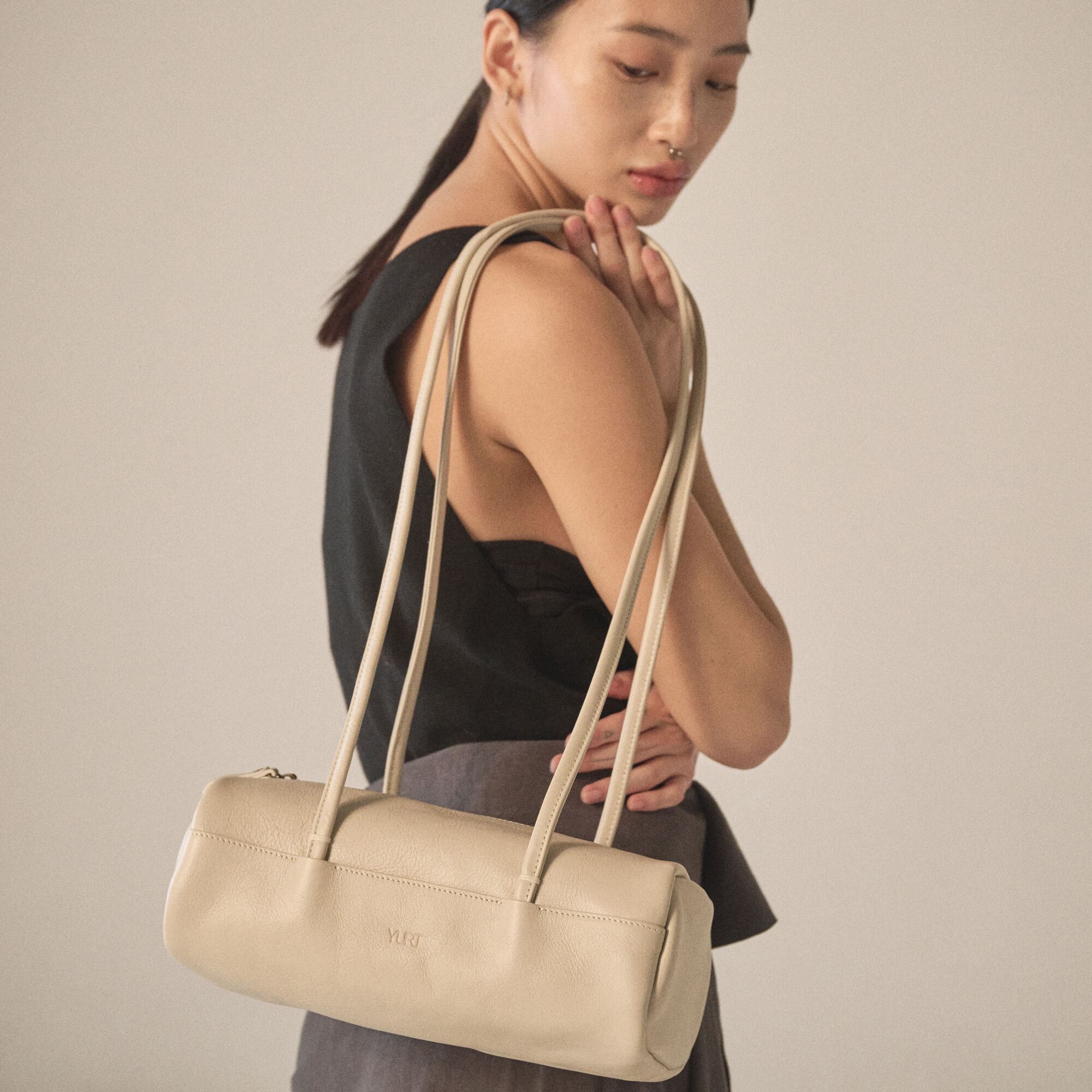 Diana Suede Shoulder Bag S Khaki - 감도 깊은 취향 셀렉트샵 29CM