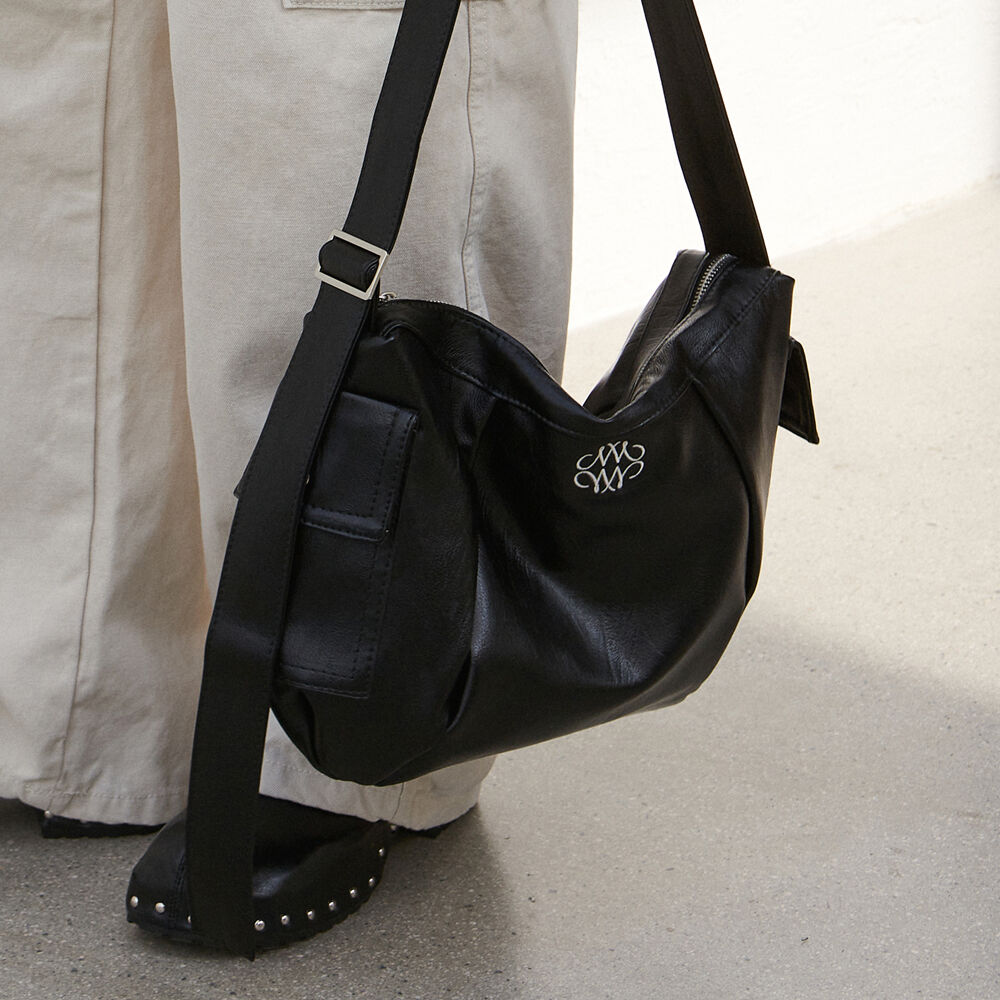 ★NlCK&NLCOLE★ CRYSTAL POUND LEATHER BAG_BROWN CRYSTAL POUND LEATHER BAG_BROWN - 감도 깊은 취향 셀렉트샵 29CM