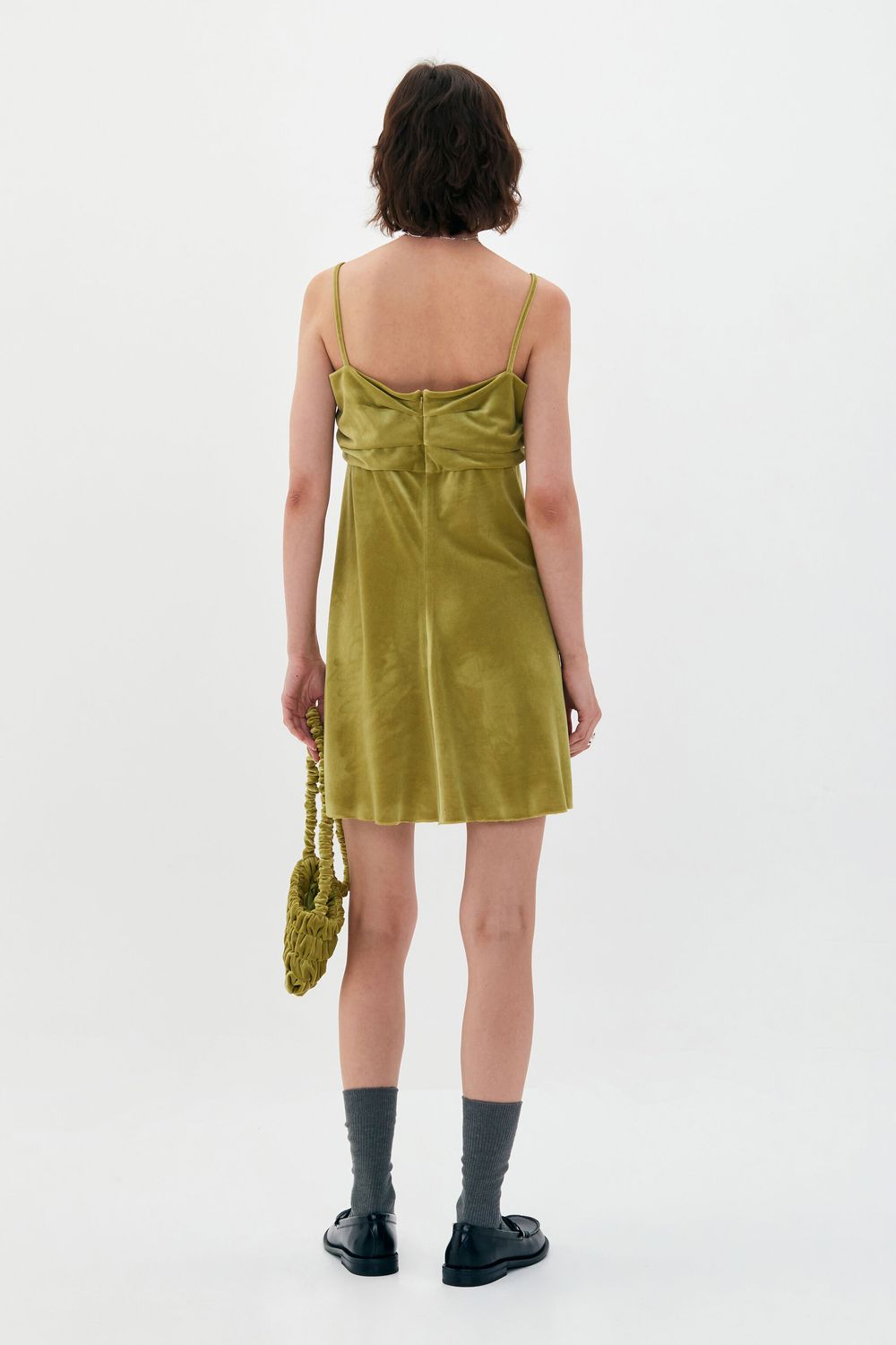 VELVET SLEEVELESS TOP GREEN 감도 깊은 취향 셀렉트샵 29CM