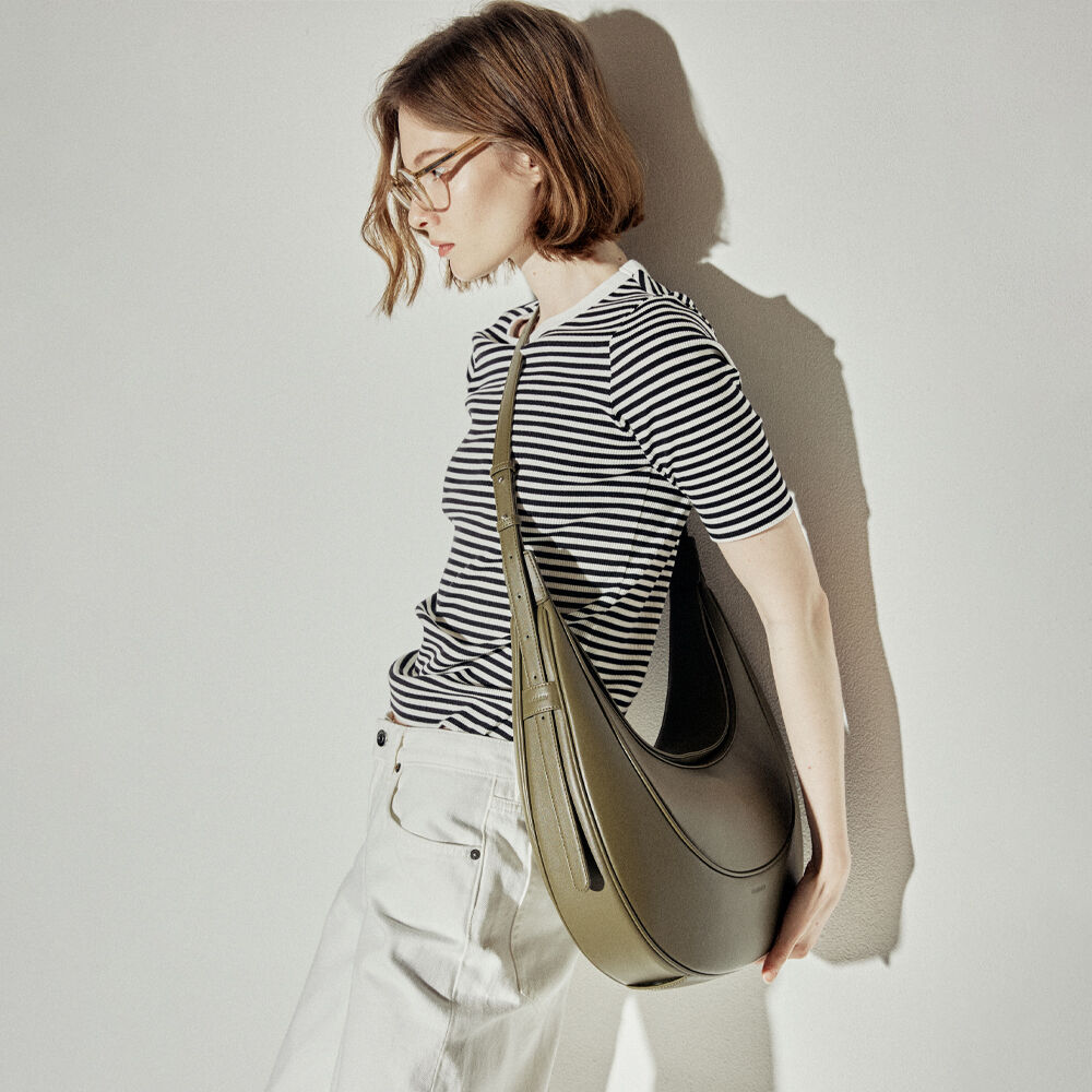 ◆ELBATEGEV◆Ostra Bag Olive 韓国発 ◇ELBATEGEV◇Ostra Bag Olive 韓国発 (Elbategev/トートバッグ