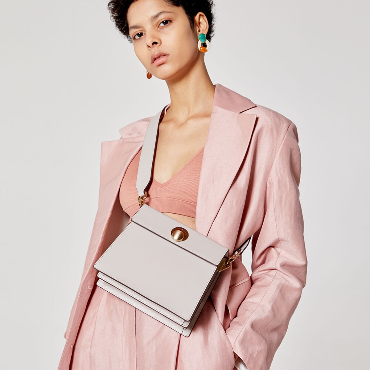 Bessette Shoulder (+Strap) Bag_Powder Pink Crinkle in 2023