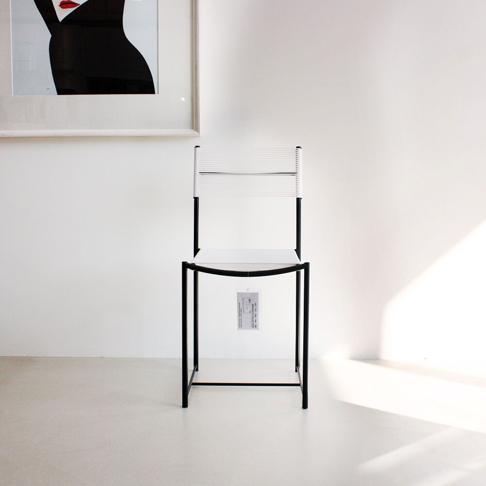 Alias Spaghetti Chair 101 - 화이트 PVC, 블랙 프레임 - 감도 깊은 취향 셀렉트샵 29CM