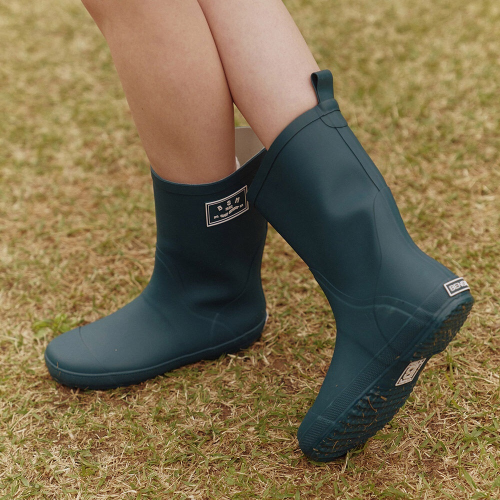 Forest green sales rain boots