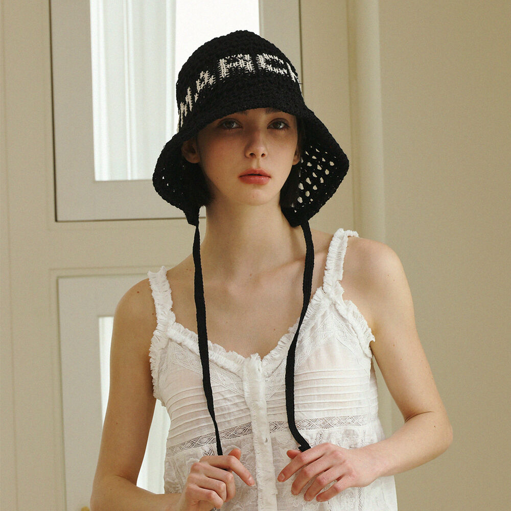 Marchen ♥o strap bucket hat_3color/追跡付 연예인착용] Logo knitting strap bucket hat_3color - 감도