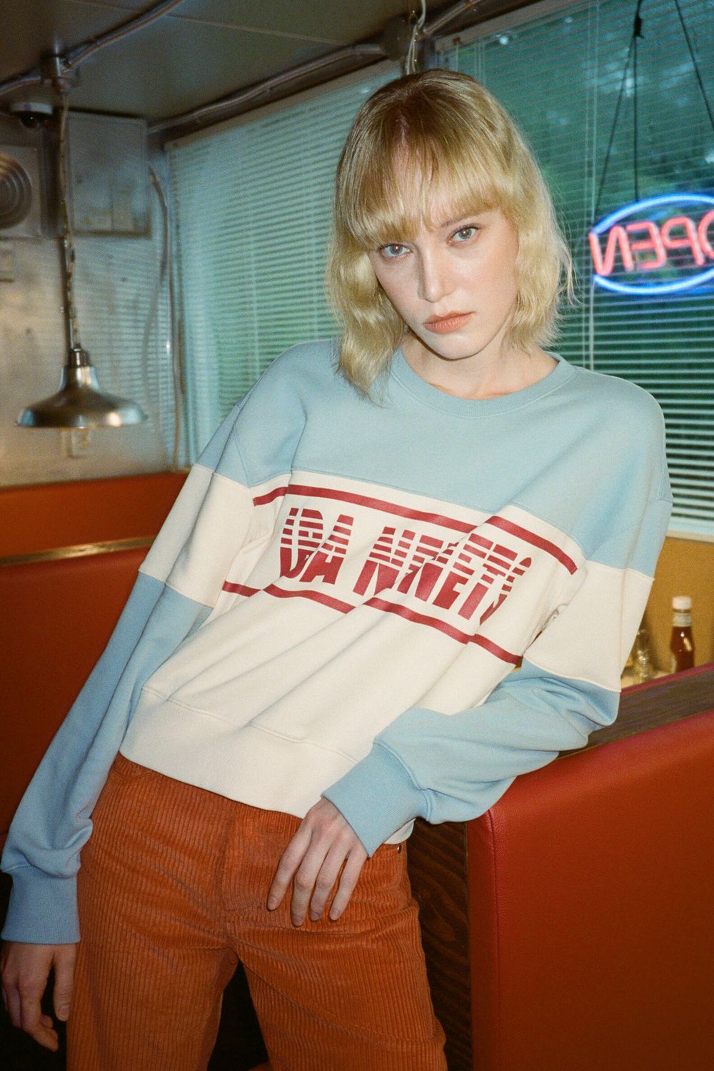 [메인스토리] 버블 스웻셔츠 윈터 스카이 AW25MS185