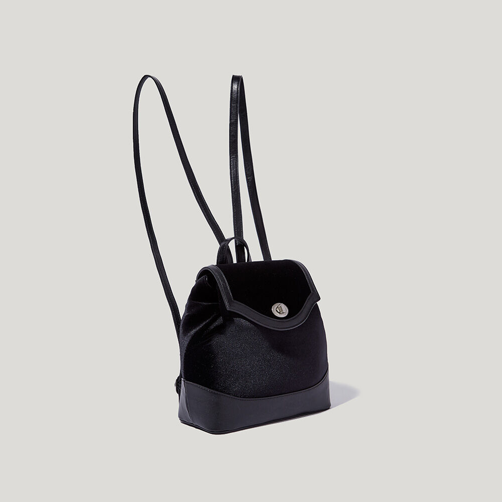 미뇽 백팩 Mignon Backpack_Velvet Black - 감도 깊은 취향