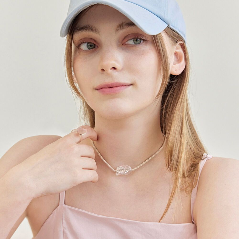 Acrylic String Necklace - 감도 깊은 취향 셀렉트샵 29CM