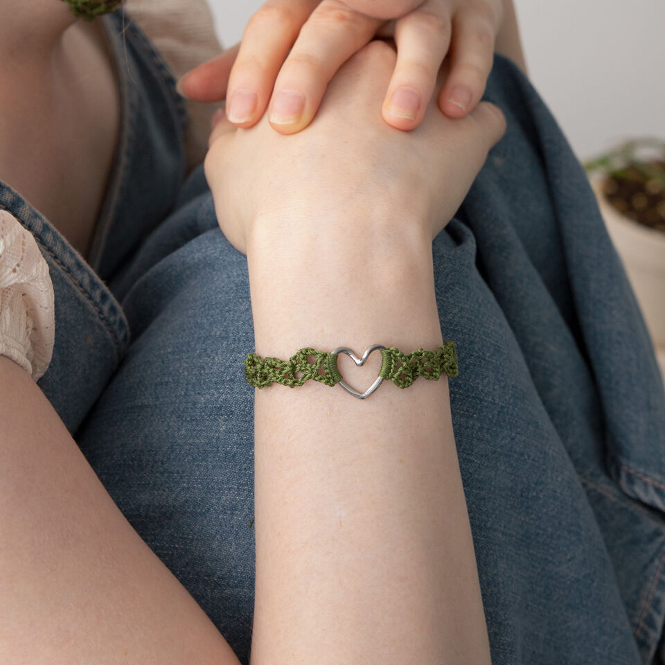 Line heart with olive green knit bracelet