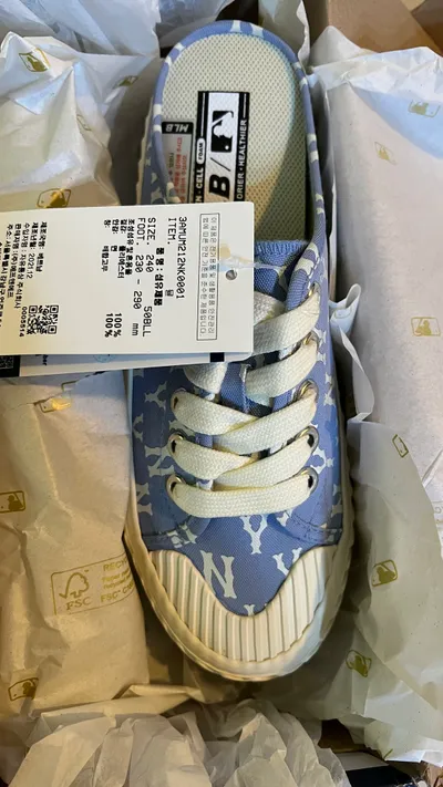 MLB PLAYBALL MULE MONOGRAM NY (L.Blue) 韓国 ☆MLB☆ Playball Mule Monogram 男女兼用 韓国発 スニーカー