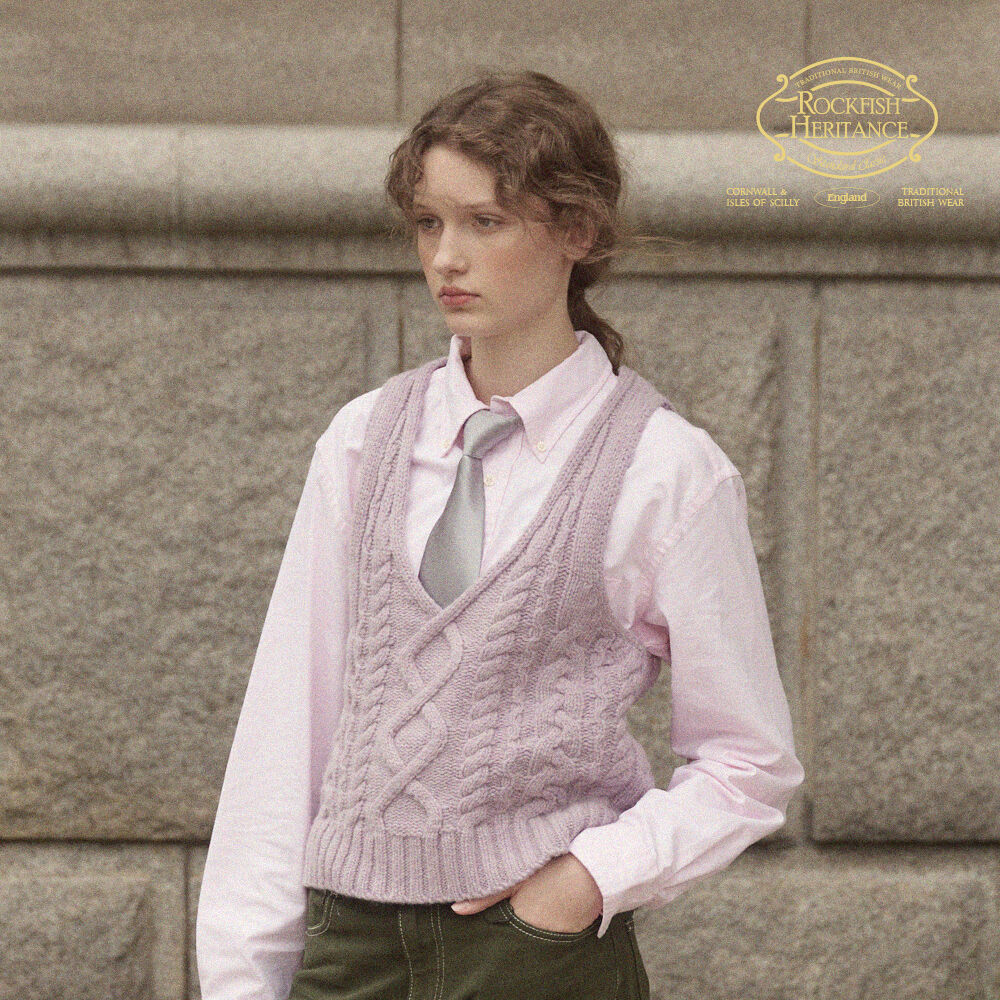 SLEEVELESS CABLE KNIT TOP - LAVENDER
