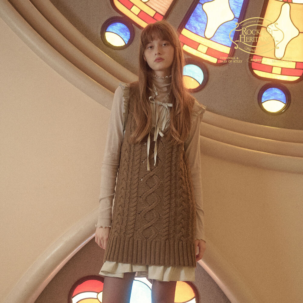 SLEEVELESS CABLE KNIT DRESS - COCOA