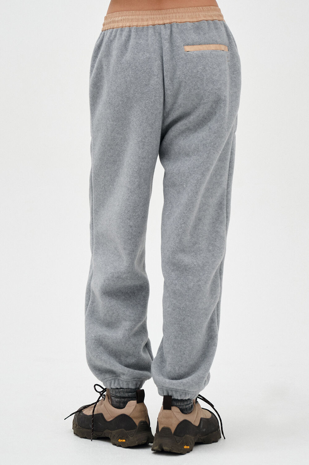 [Clove]★24FW★韓国人気★Logo Fleece Pants_Women 2368_sand_1.jpg?crop=center&