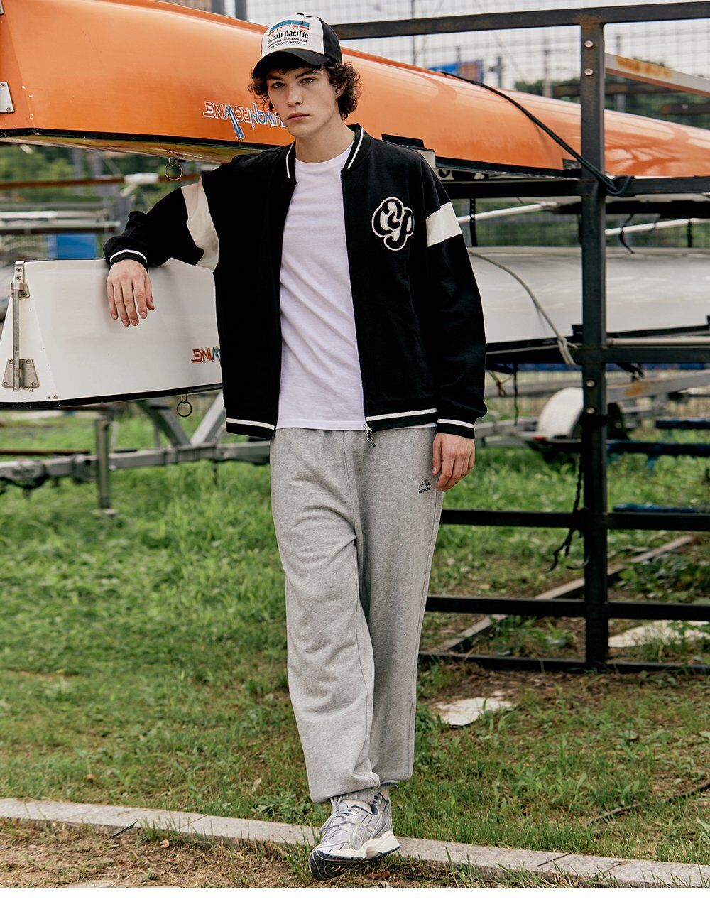 OCEAN VARSITY LOGO SWEAT JACKET [2 COLOR] - 감도 깊은 취향 셀렉트샵 29CM