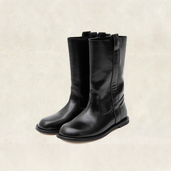 【rolarola x att.】新作 Collaboration★LEATHER MIDDLE BOOTS ROLAROLA X ATT LEATHER MIDDLE BOOTS BLACK - 감도 깊은 취향