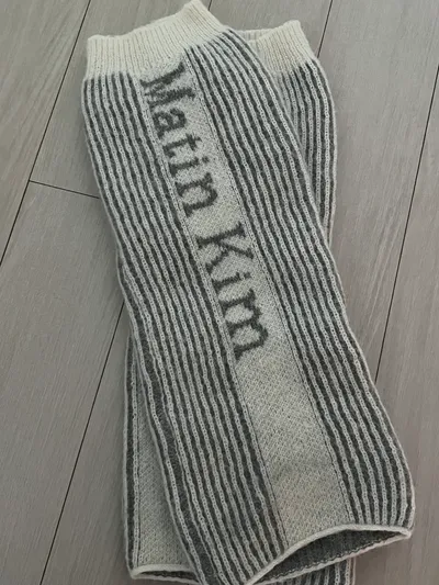 その他 [MATINKIM]matte stripe leg warmer in white MATIN STRIPE LEG WARMER IN WHITE - 감도 깊은 취향 셀렉트샵 29CM