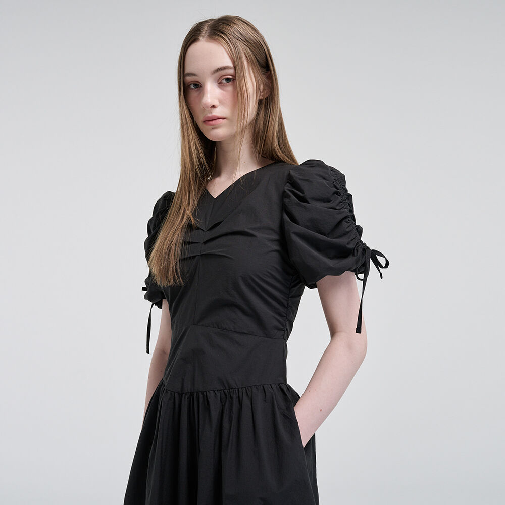 Front Tuck Shirring Dress, Black - 감도 깊은 취향 셀렉트샵 29CM