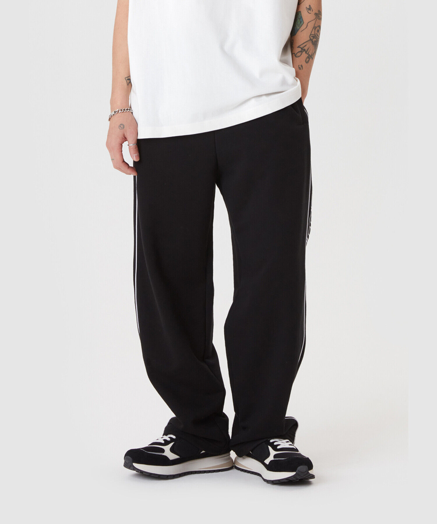 【D.PRIQUE】Check Track Pants - Black/White Check Track Pants - Black/White - 감도 깊은 취향 셀렉트샵 29CM