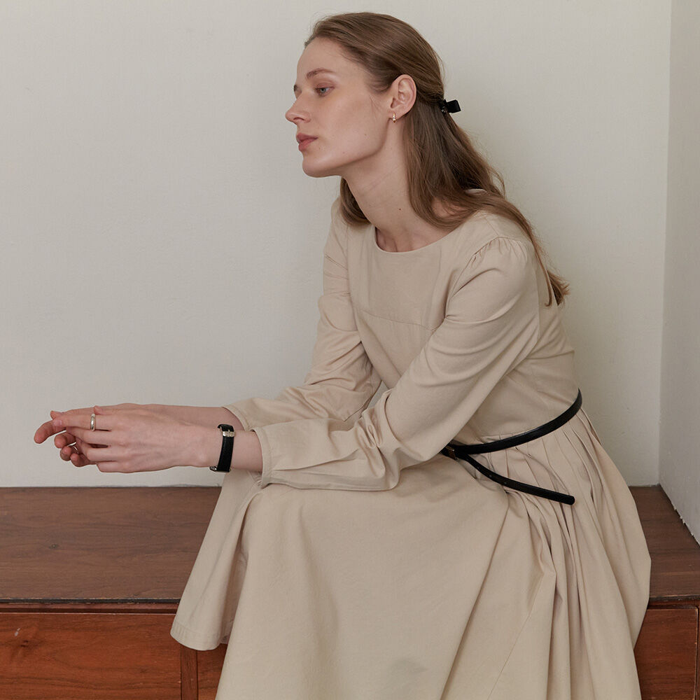 ワンピース ETMON Unbalance Line Pintuck Dress, Greyish Blue Unbalance Line Pintuck Dress, Greyish Blue - 감도 깊은 취향