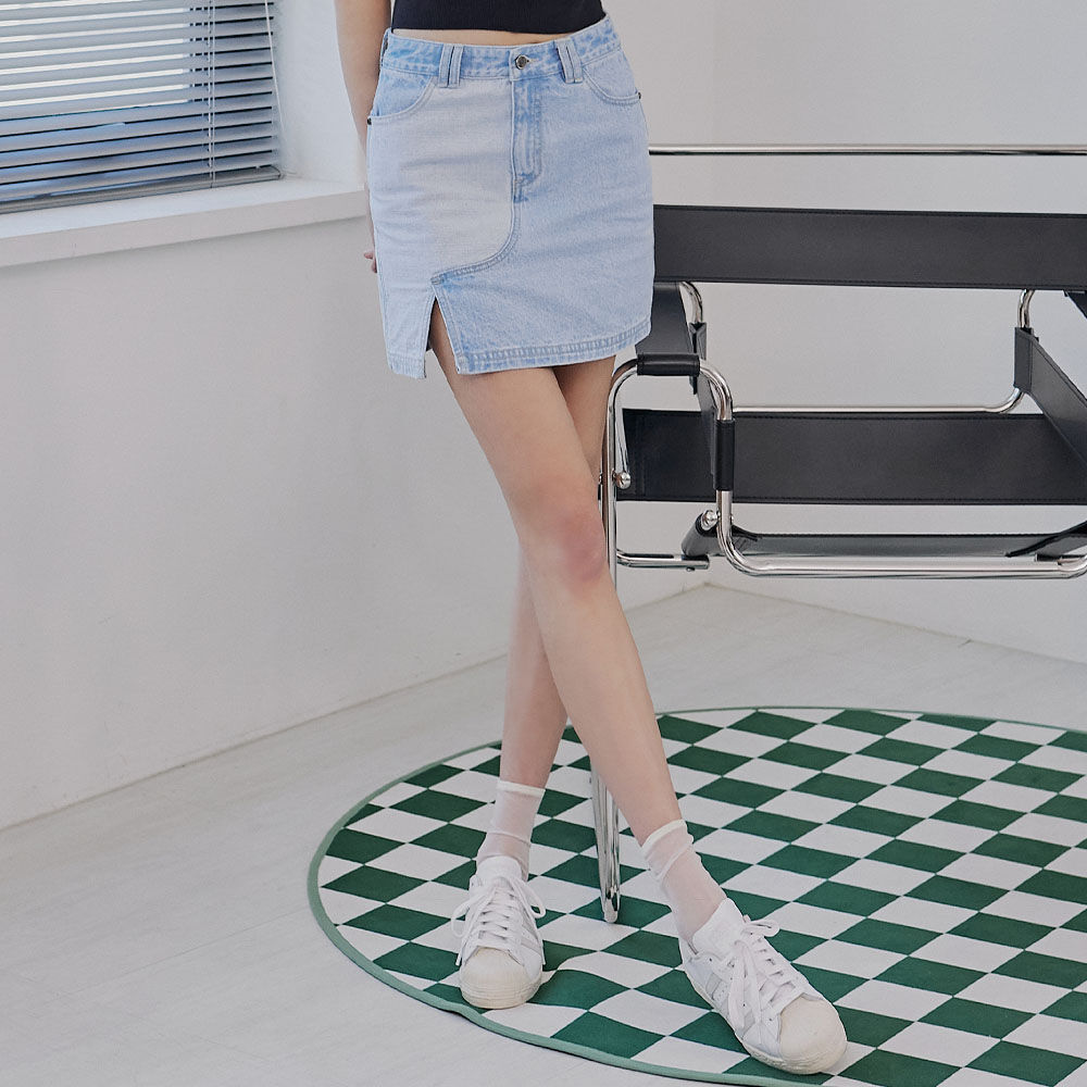ミニスカート [MATINKIM]zipper point linen mini skirt in beige Matin Kim-ZIPPER POINT LINEN MINI SKIRT IN BEIGE│삼성물산