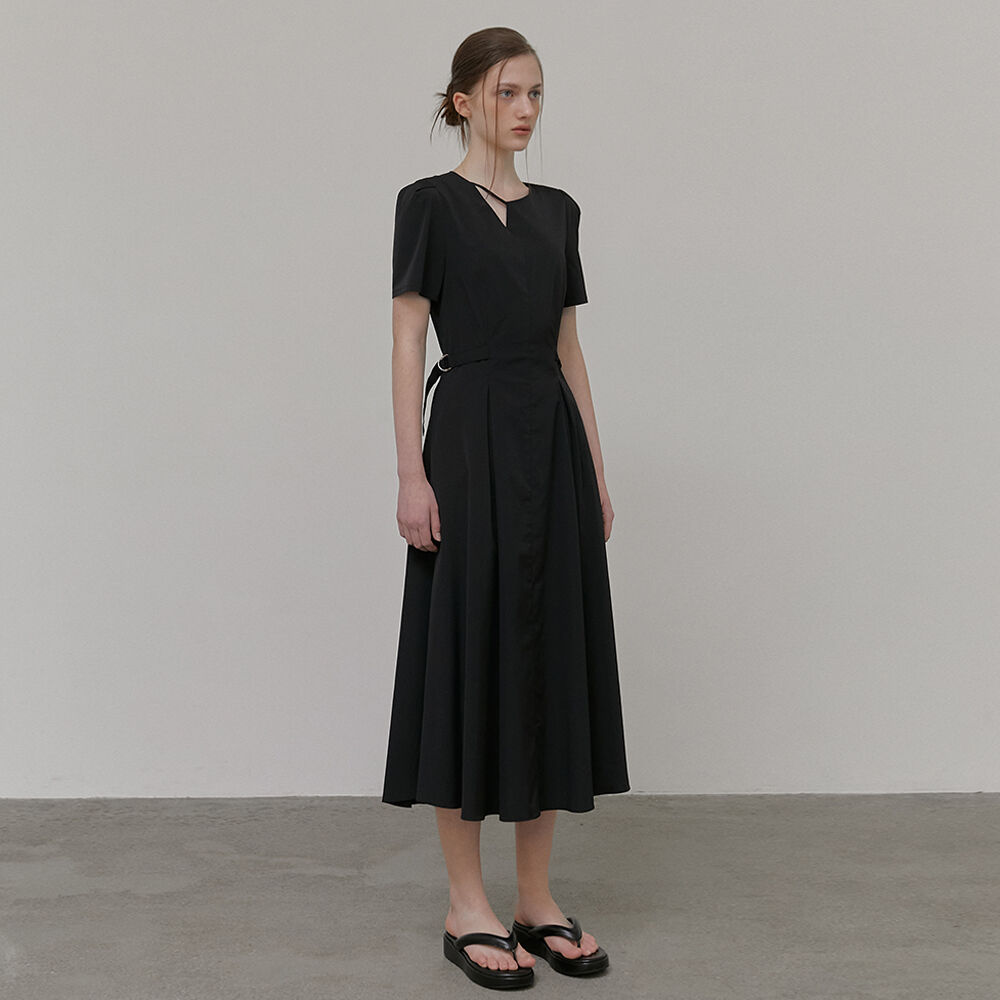 Front Tuck Shirring Dress, Light Beige - 감도 깊은 취향