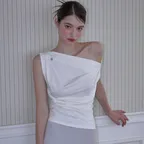 Drape Off Shoulder Sleeveless [White]