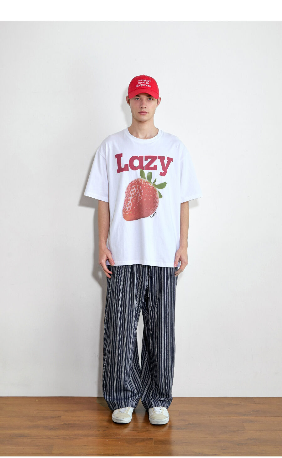 ＊韓国＊［LAZYZ］Lazy Strawberry T-Shirt White S-L 韓国＊［LAZYZ］Lazy Strawberry T-Shirt White S-L 韓国