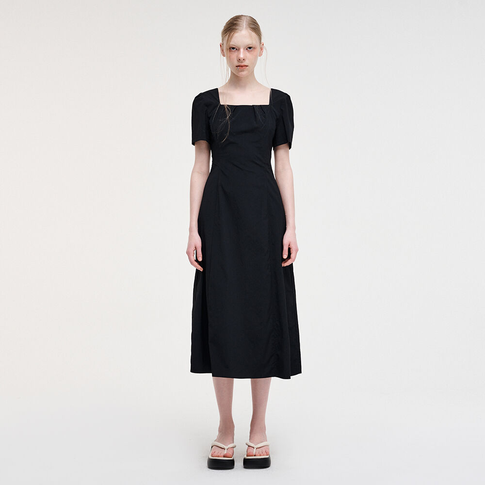 Square Strap Pintuck Dress, Black - 감도 깊은 취향 셀렉트샵 29CM