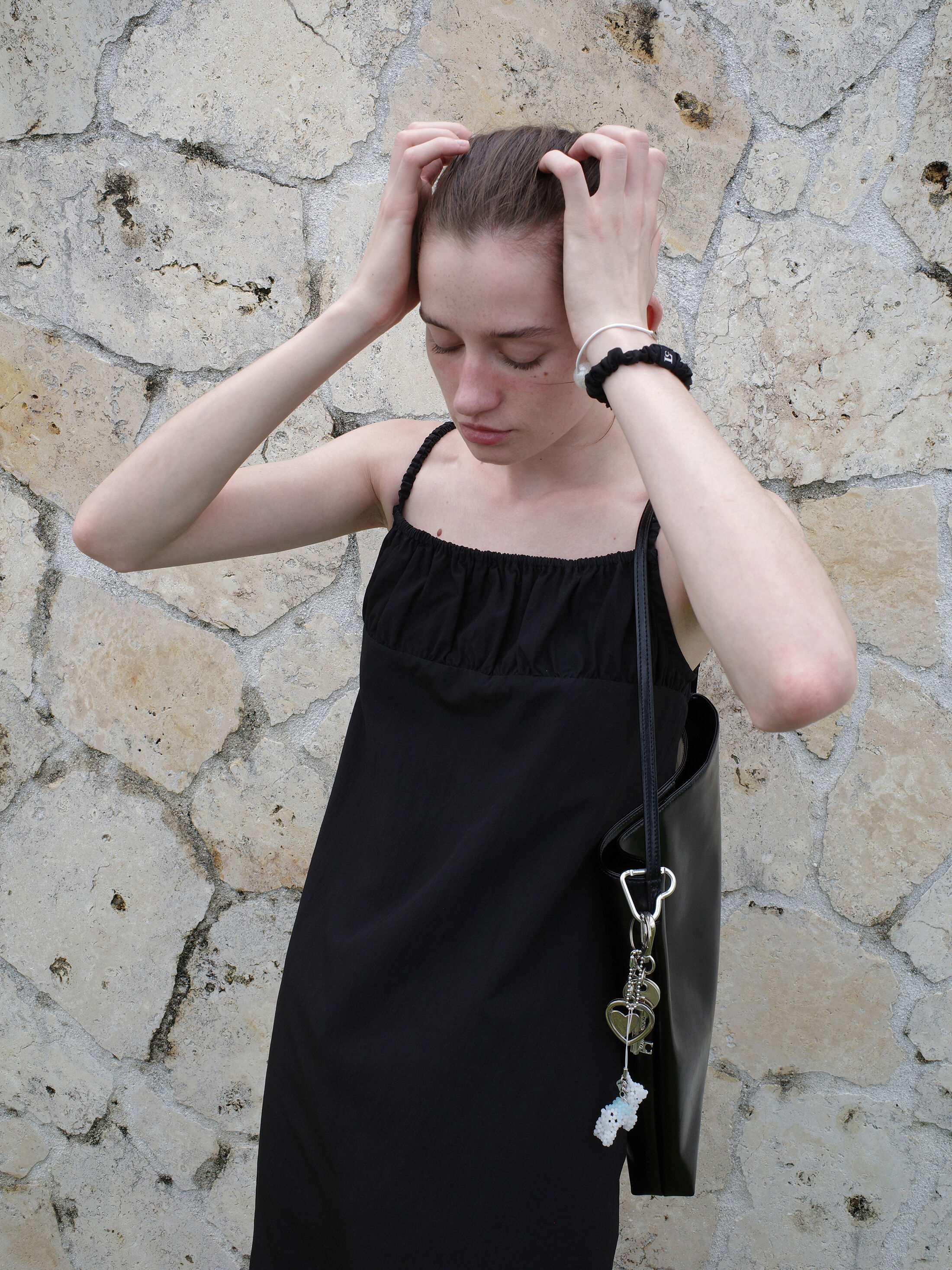 SHRRING STRING DRESS_BLACK_LC242_DR01BK - 감도 깊은 취향