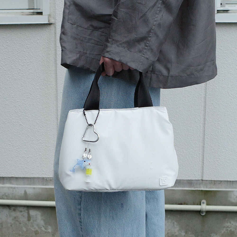 ★LOW CLASSIC★ PADDED MINI TOTE BAG_WHITE_LC242_BA04WH PADDED MINI TOTE BAG_WHITE_LC242_BA04WH - 감도 깊은 취향