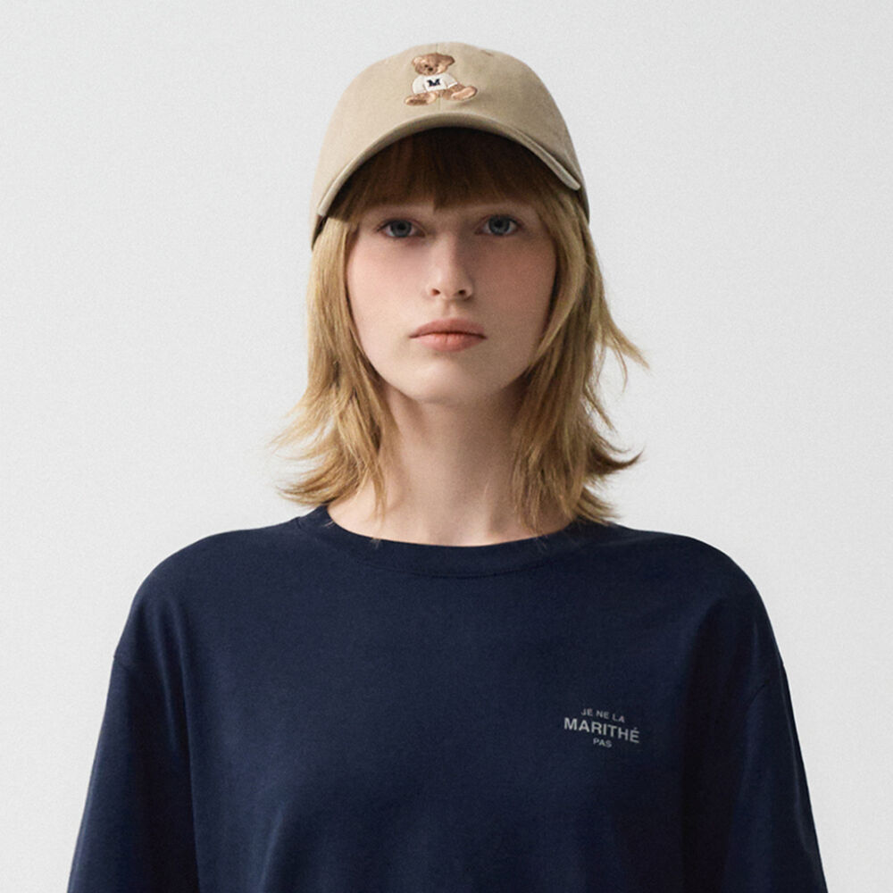 MARITHE ♥ MARITHE APPLIQUE FLAT BRIM CAP/追跡付 MARITHE APPLIQUE FLAT BRIM CAP navy - 감도 깊은 취향 셀렉트