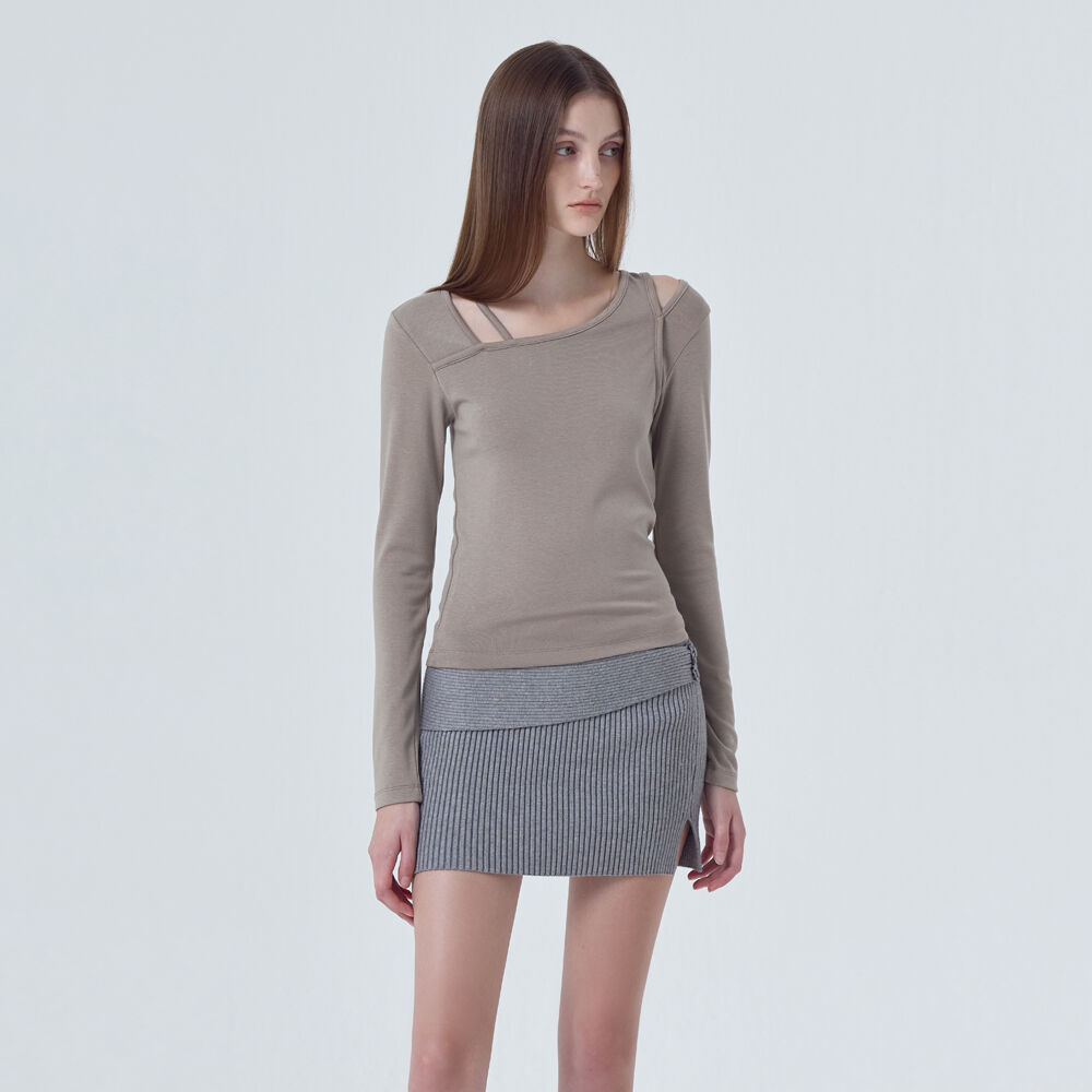 Tシャツ・カットソー ETMON Curved Neck Slit TShirt, Ash Brown Curved Neck Slit T-Shirt, Ash Brown - 감도 깊은 취향 셀렉트