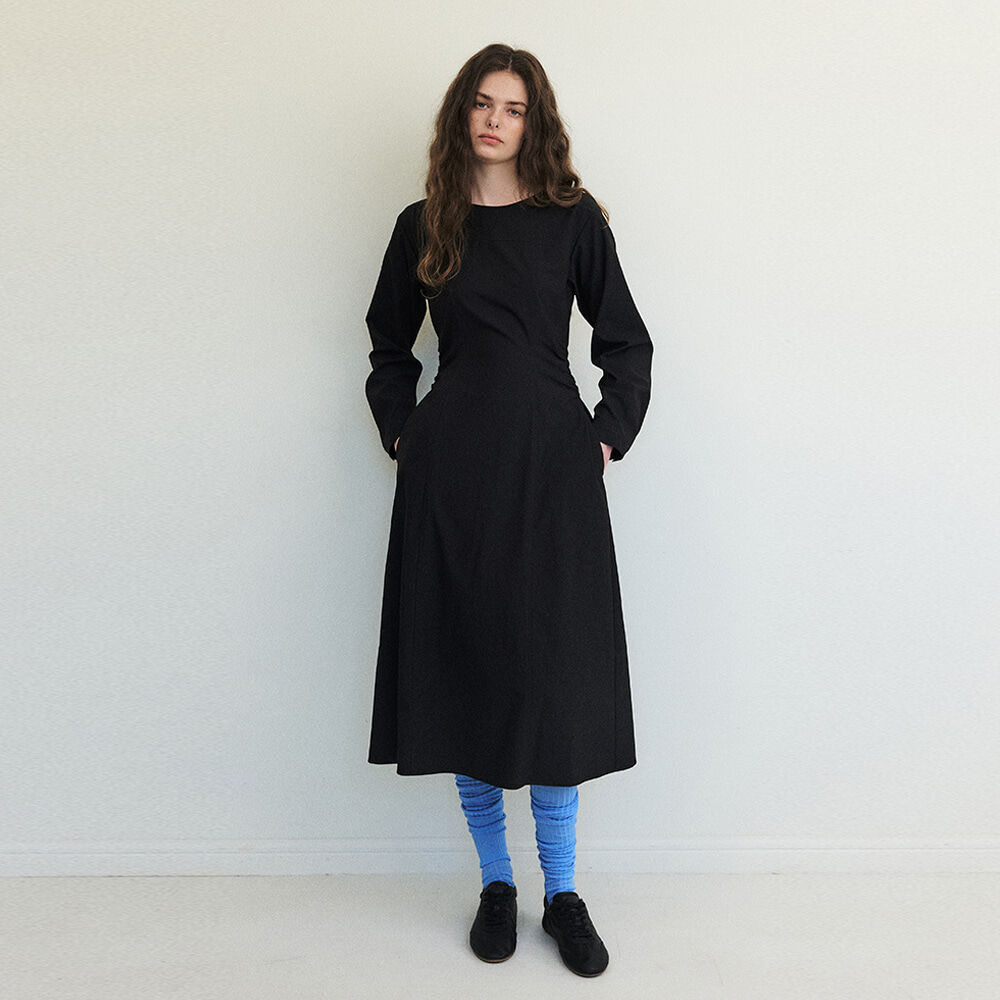 ワンピース ETMON Side Tuck Shirring Dress, Black Side Tuck Shirring Dress, Black - 감도 깊은 취향 셀렉트샵 29CM
