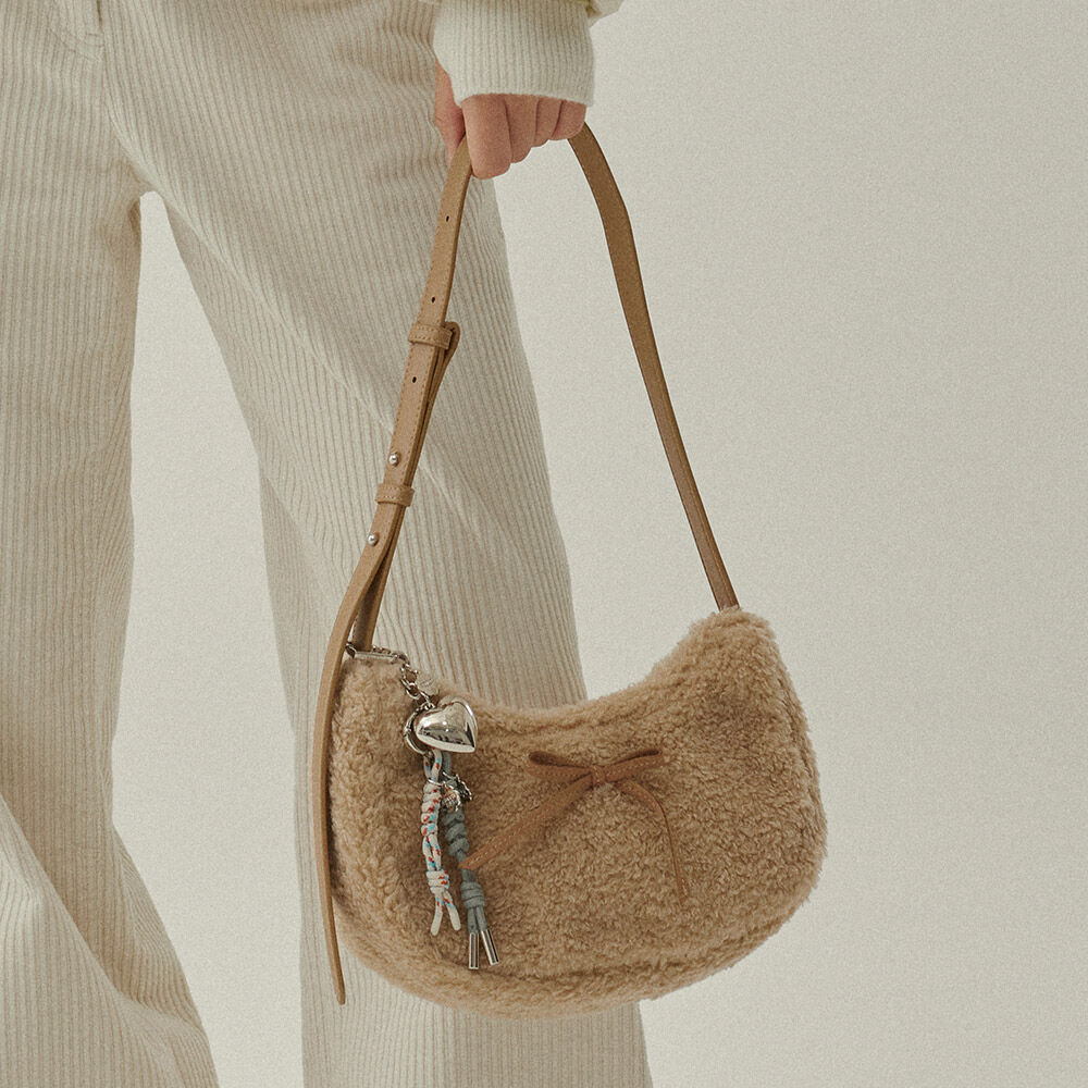 ★ROH SEOUL★ Mini Saddle card wallet Fluffy Beige RLL24FI6Q Mini Saddle card wallet Fluffy Beige - 감도 깊은 취향 셀렉트