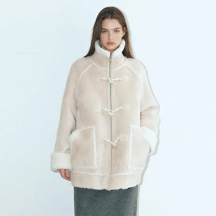 Reversible Duffle Mustang Coat, Beige - 감도 깊은 취향 셀렉트샵 29CM