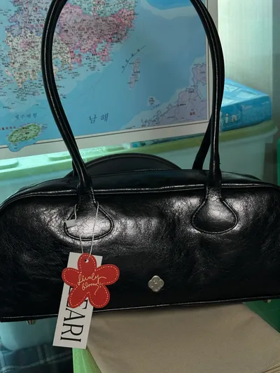 ショルダーバッグ・ポシェット HEEARI Aram Baguette Bag Aram Baguette Bag_Black HEEARI Aram Baguette Bag