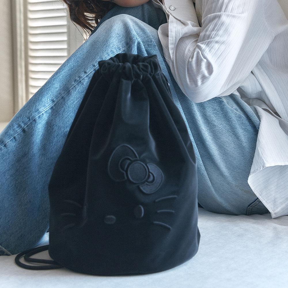 Haze String Backpack Hello Kitty Black - 감도 깊은 취향