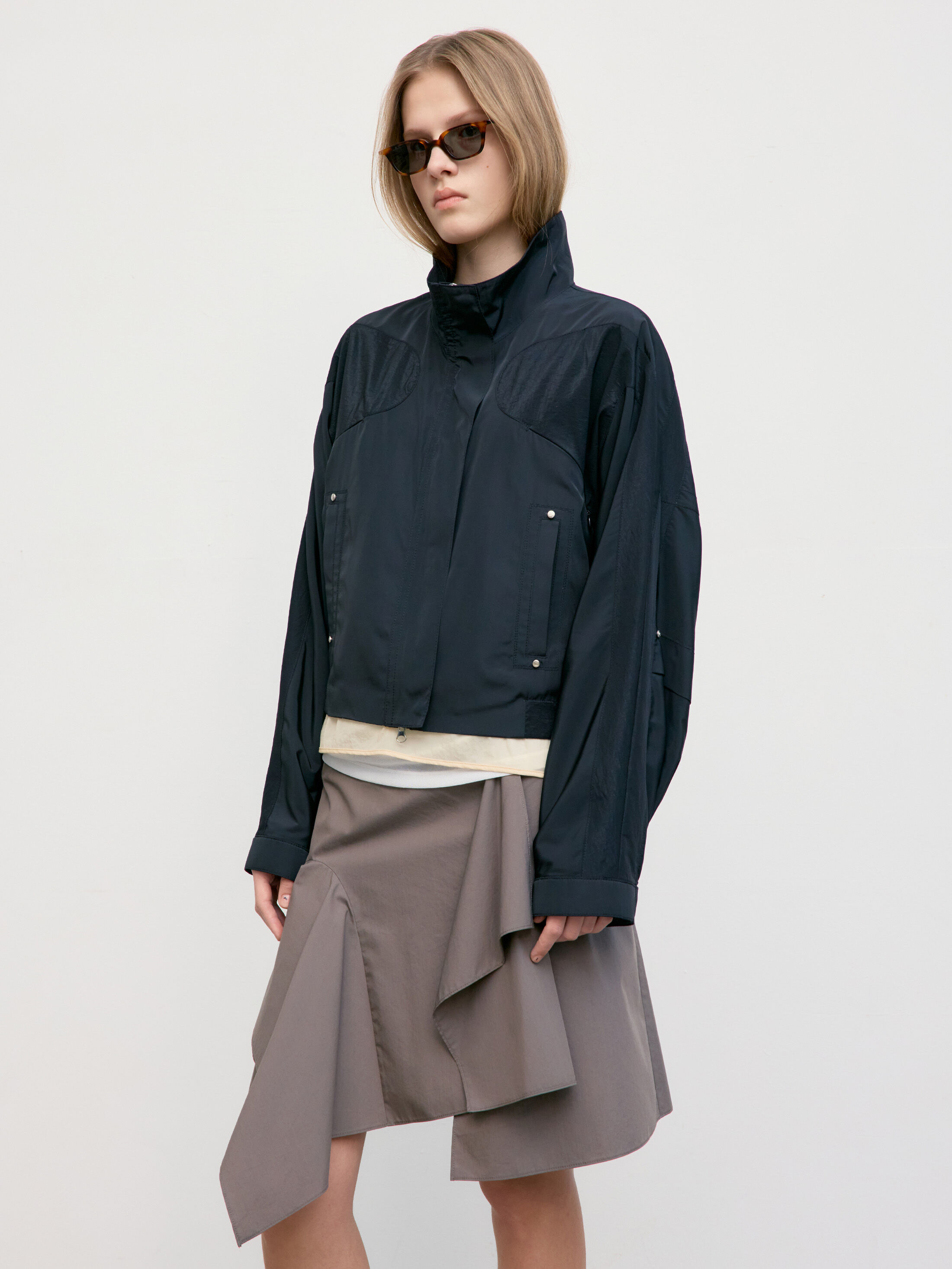 CONTRAST ZIP-UP SHORT JACKET_BLACK_LW251JP01BK - 감도 깊은