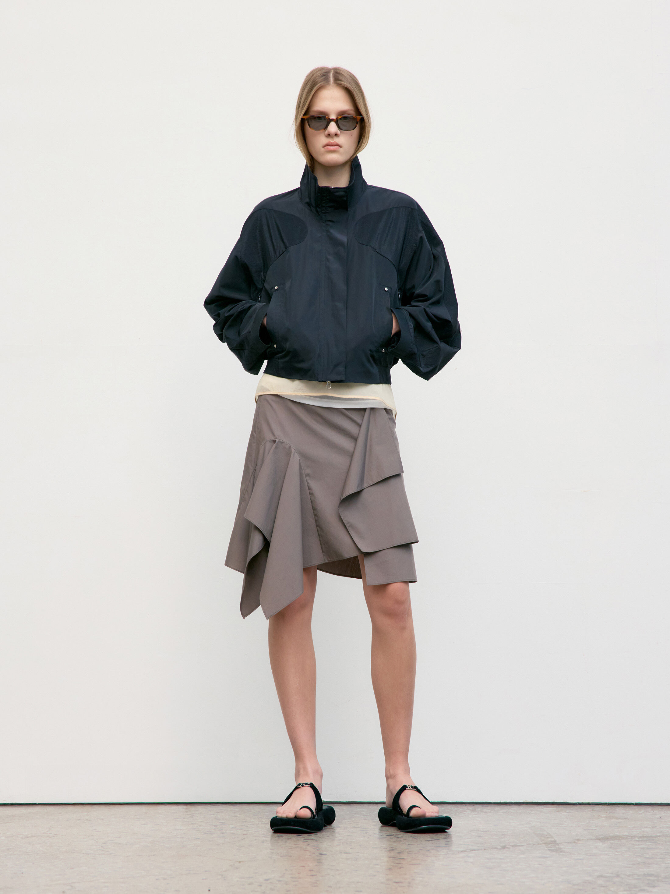 【LOW CLASSIC】CONTRAST ZIP-UP SHORT JACKET☆25SS ジャケット LOW CLASSIC】CONTRAST ZIP-UP SHORT JACKET☆25SS ジャケット