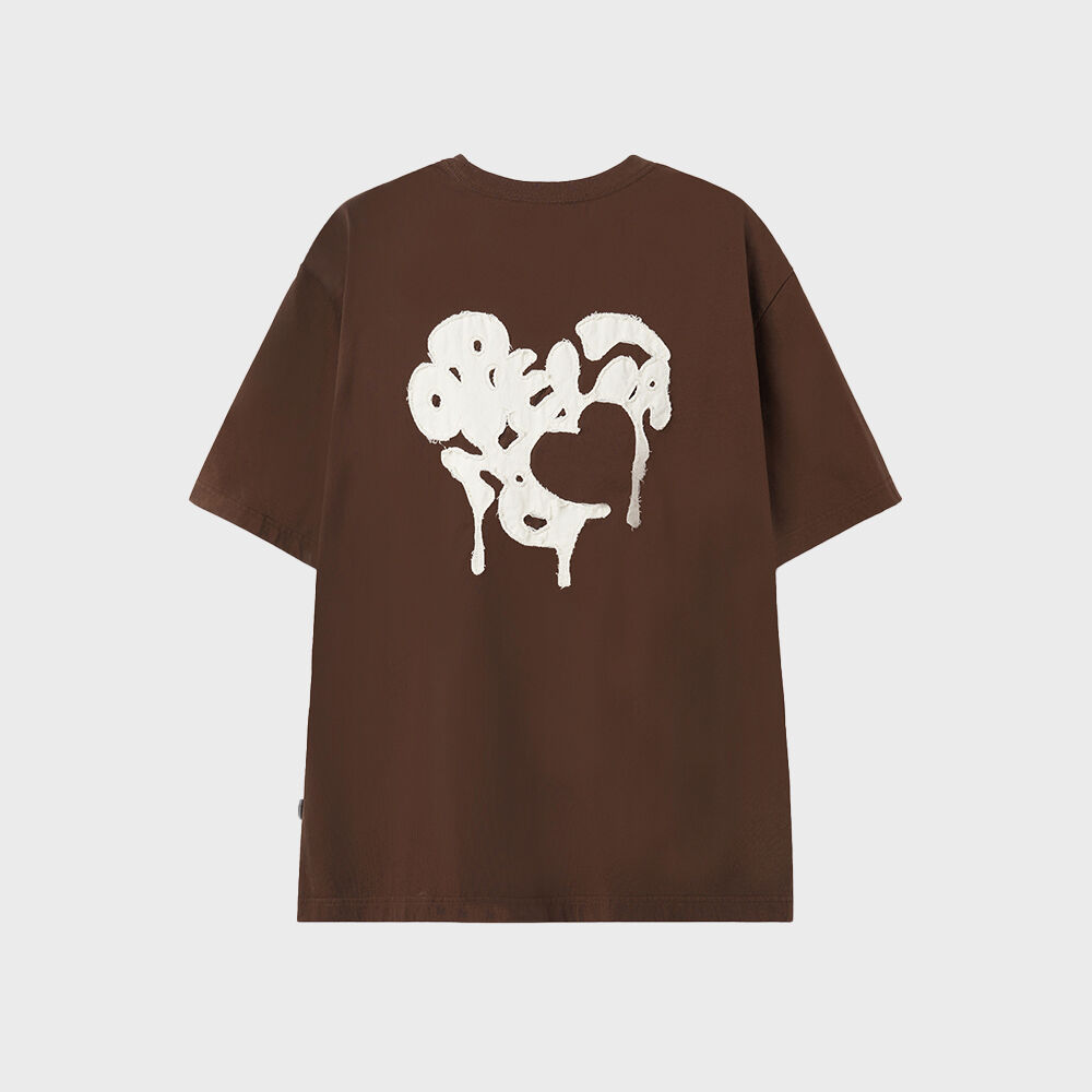 ★OY★EMBROIDERED HEART TEE - BROWN★正規品/韓国直送料込 EMBROIDERED HEART TEE - BROWN - 감도 깊은 취향 셀렉트샵 29CM
