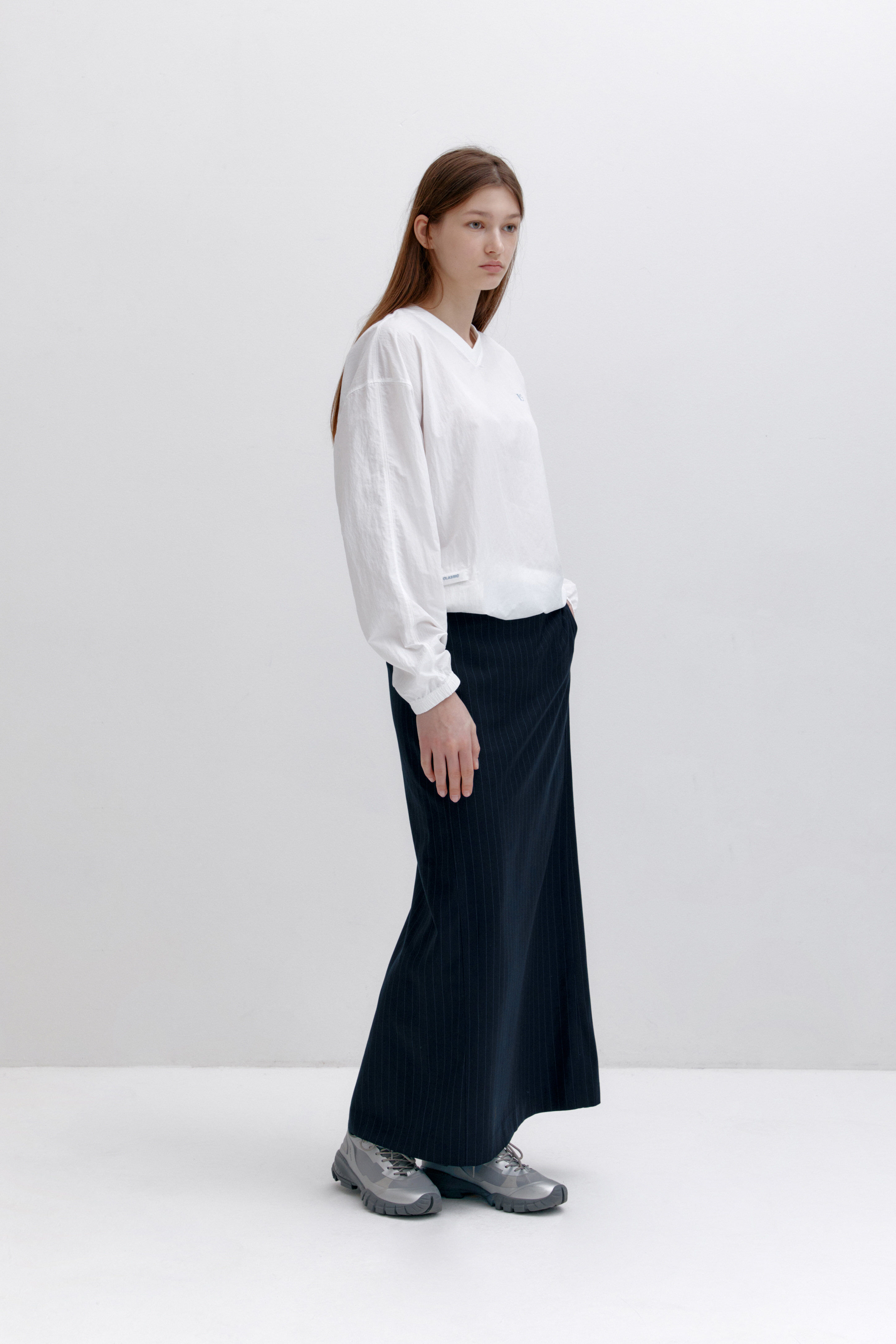 RELAXED SLIT LONG SKIRT_NAVY STRIPE_LC251SK01NS - 감도 깊은