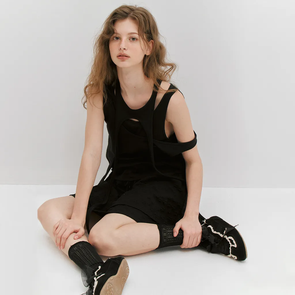 G_VOLUME POCKET LEATHER HALF PANTS / BLACK - 감도 깊은 취향